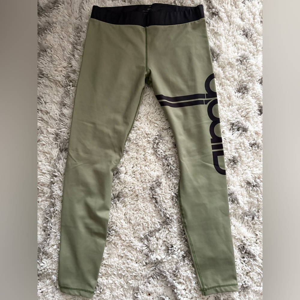 Stylish Olive Leggings with Bold Logo
